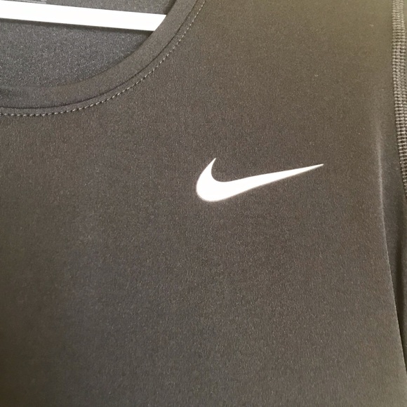 Nike Pro Women's Dri Fit Top - Picture 3 of 4